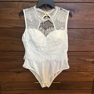 Elegant Lace Bodysuit in White